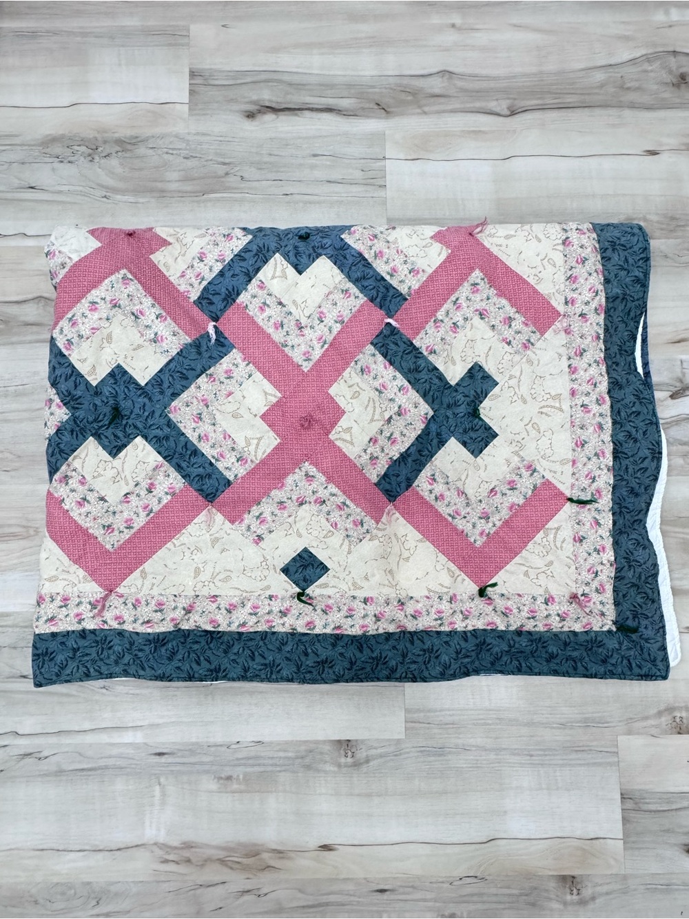 Vintage knotted comforter quilt antique cottage core approx twin size